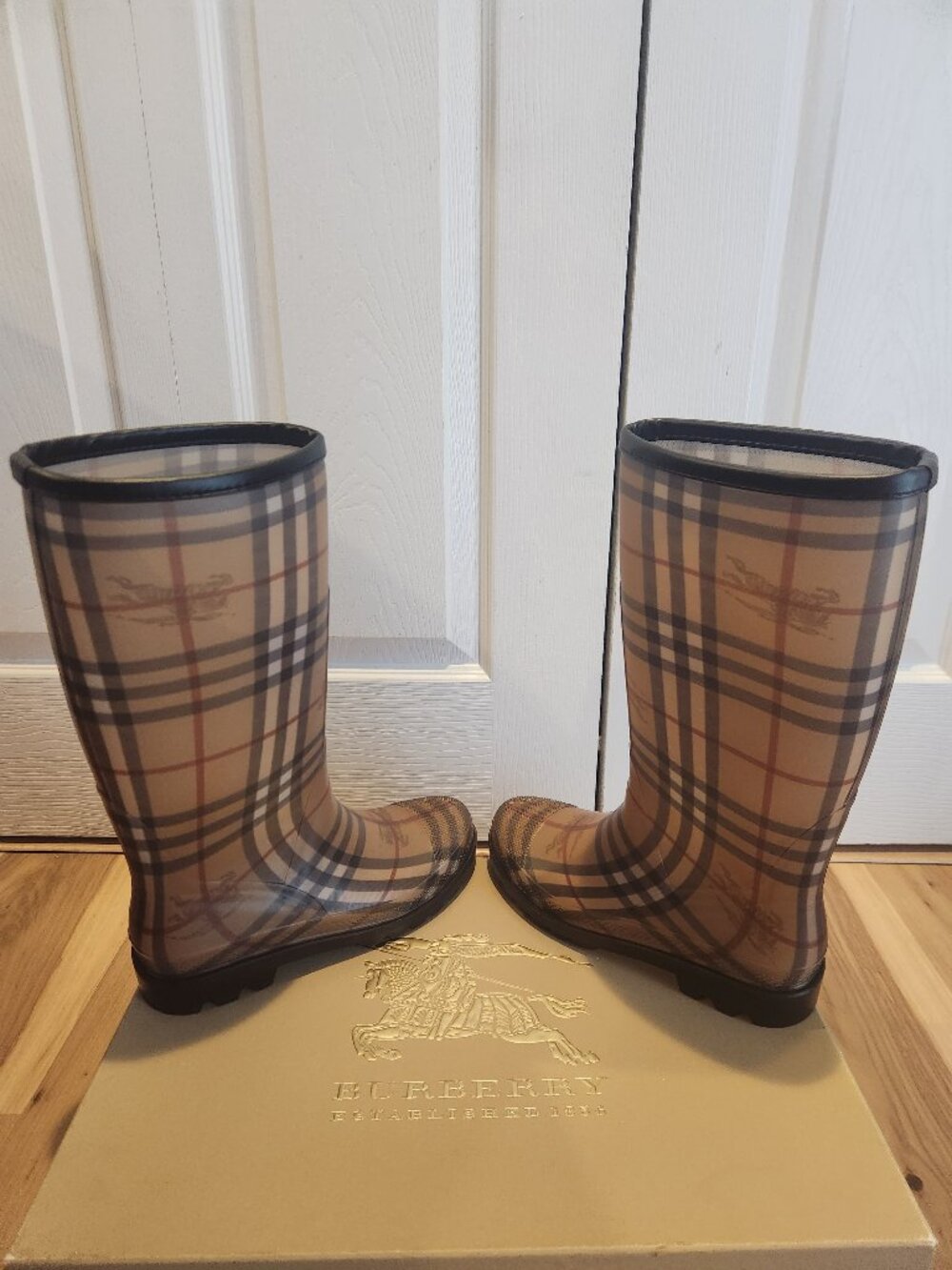NEW IN BOX AUTHENTIC BURBERRY Check Rain Boots Size 9 (EUR 40, UK 7) WATERPROOF